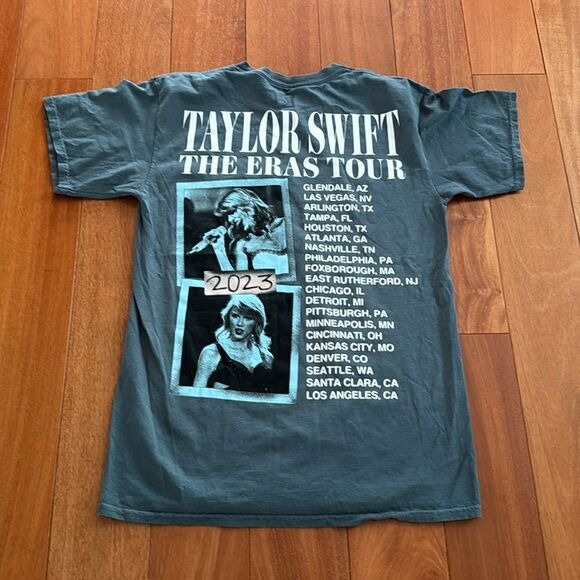 Taylor Swift The Eras Tour Official Merch T-Shirt Size Medium - Picture 4 of 7